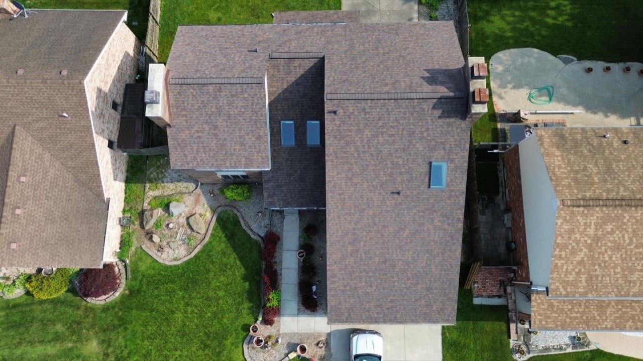 Aerial view of a new architectural shingle roof on a Sterling Heights home
